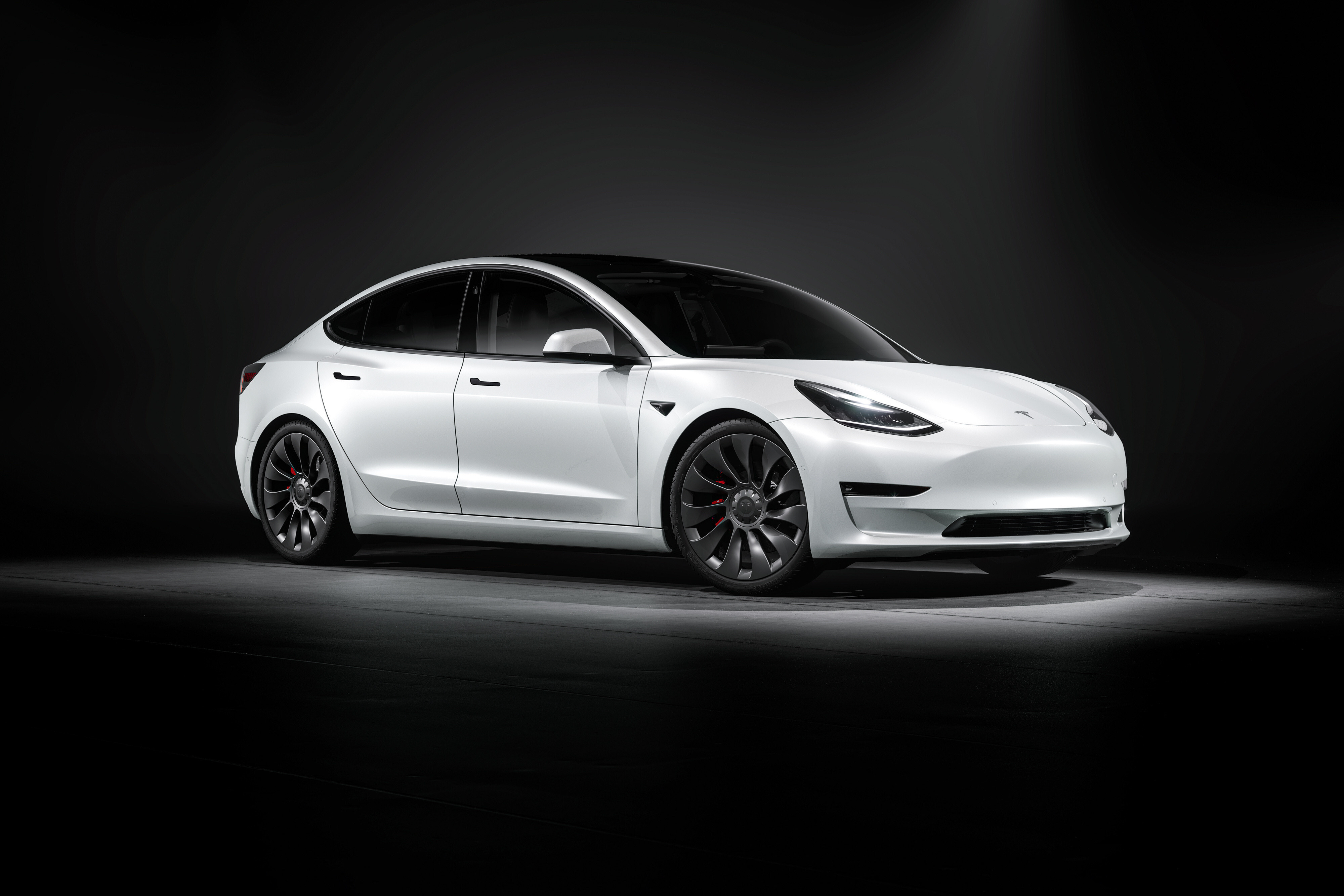 Tesla Model 3 Leasing ab 625 € pro Monat zzgl Mehrwertsteuer